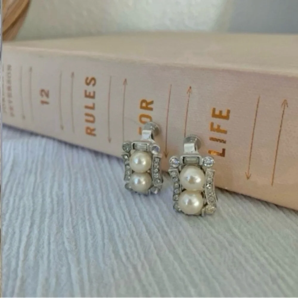 Vendome Pearl Rhinestone Earrings Vintage Elegant Classic Style Minimal Pearlcor - Picture 4 of 11